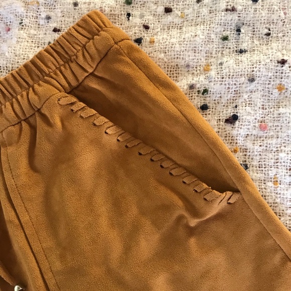 Zara Trafaluc Suede Shorts - Picture 6 of 10